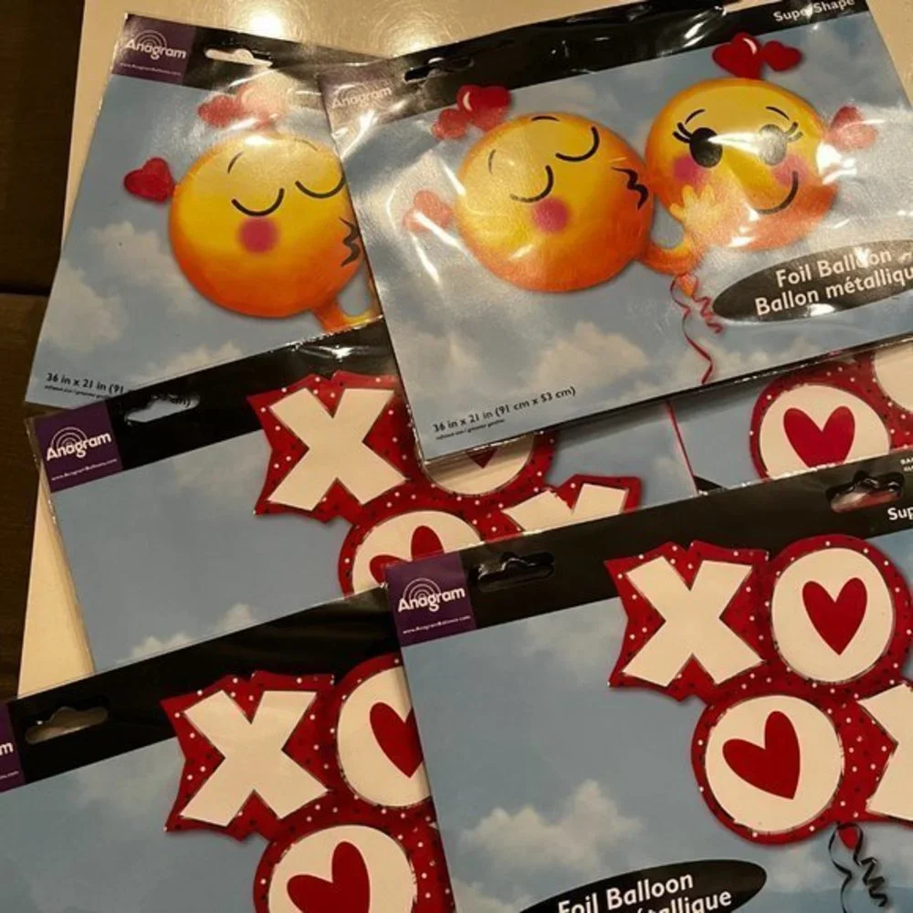 Balloons - Large Mylar Balloons (Set of 6)‎ (XXOOs and Emojis) (new)
